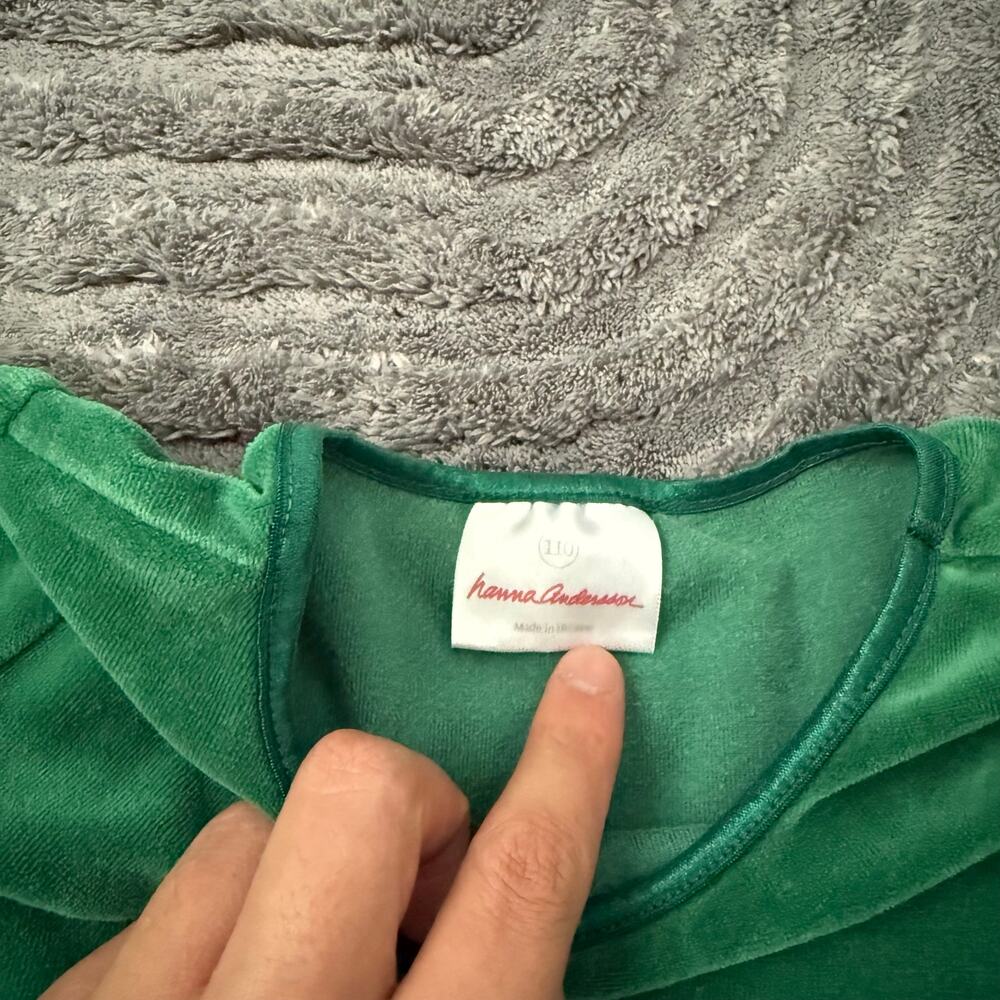 Hanna Andersson | Green Tiered Short Sleeve Dress Christmas Holiday Velvet - Picture 4 of 7
